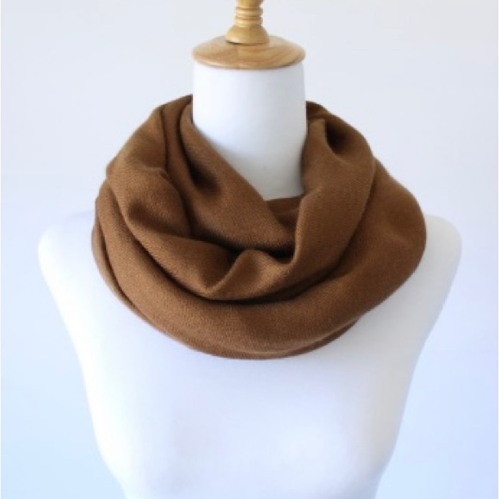 Fall is here! Pashmina Cashmere & Silk Scarf in chocolate. Handmade in Italy.